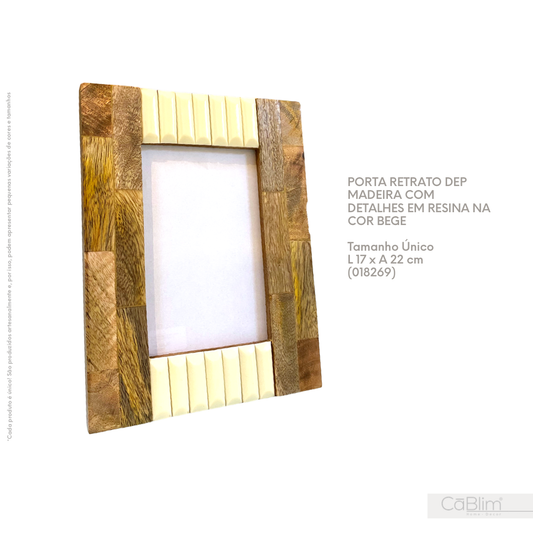 Porta Retrato de Madeira com detalhes em Resina na Cor Bege